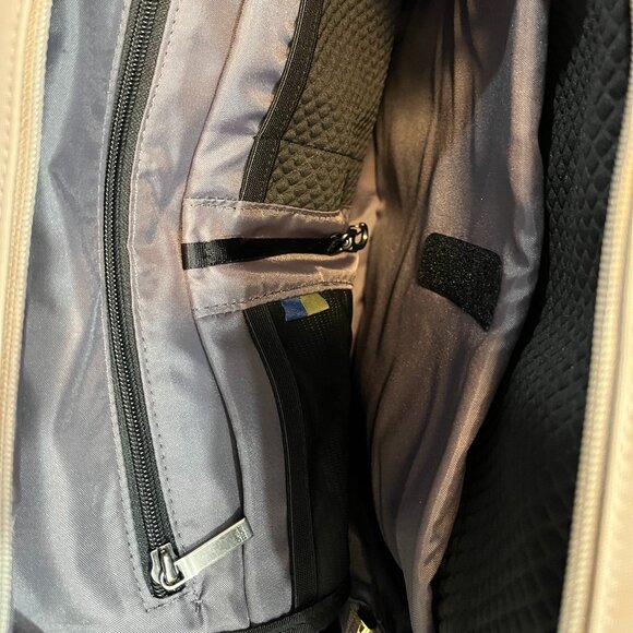 16" Commuter Backpack Laptop Backpack - Picture 8 of 13